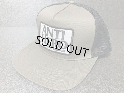 画像1: ANTI HERO -RESERVE PATCH- メッシュキャップ color:[sand gray/black]